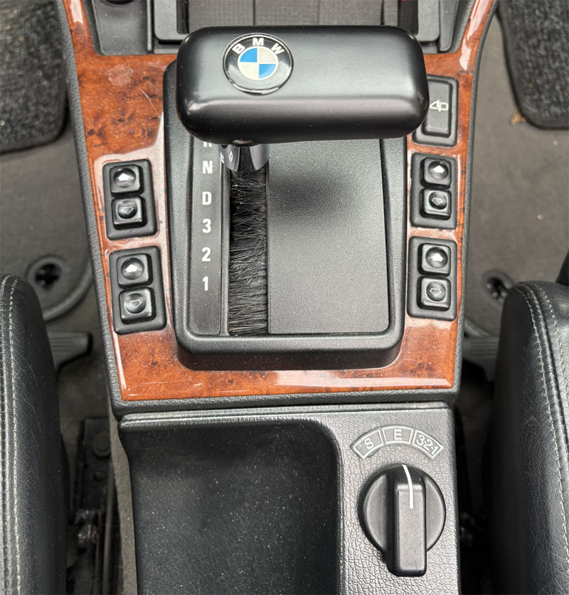 BMW325i