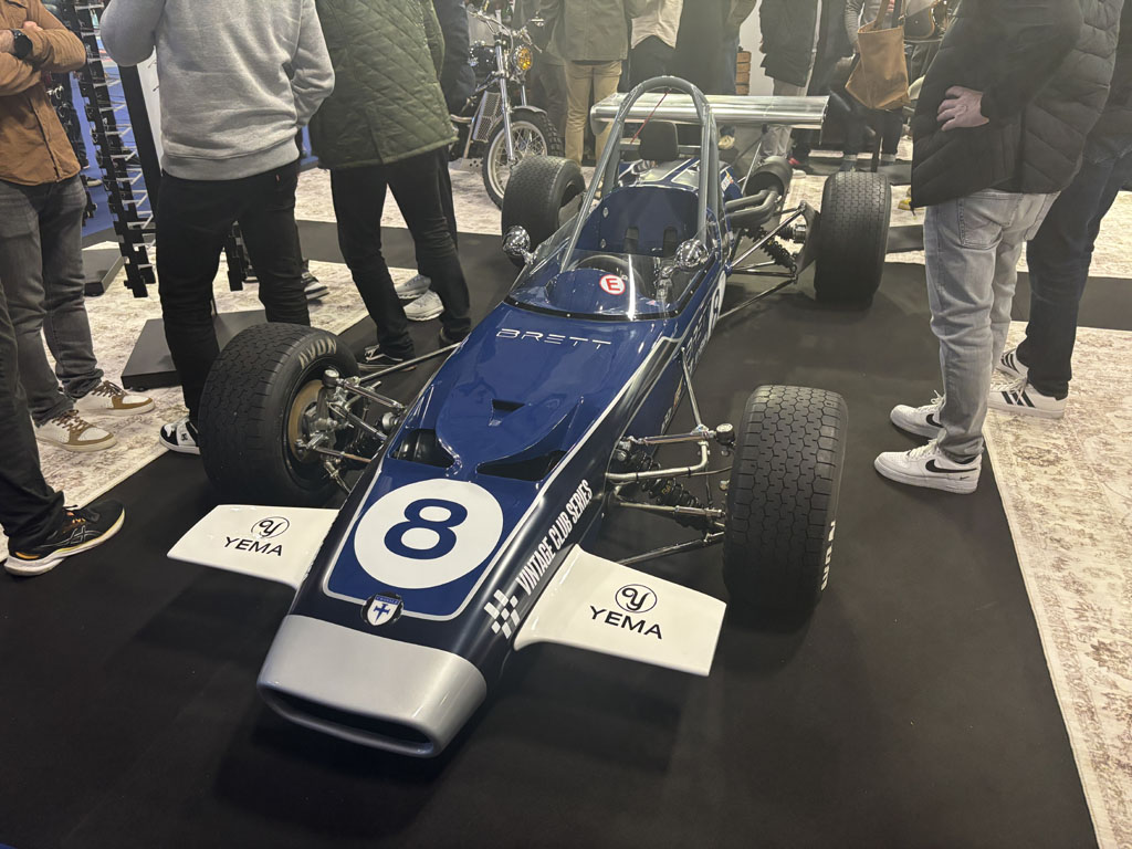 Classic Racing School