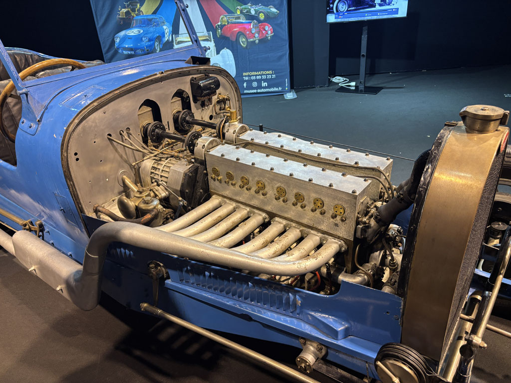 Bugatti à retromobile