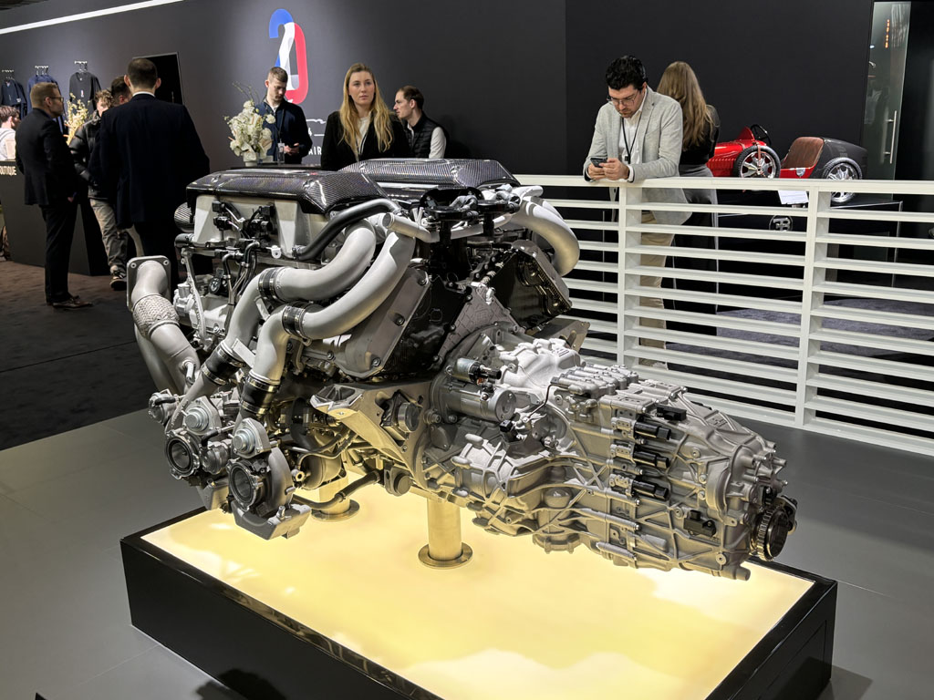 Moteur Bugatti W16 4 turbos