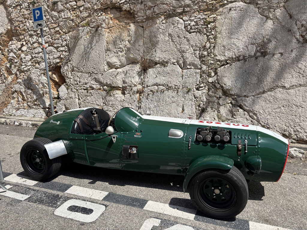 Moss Monaco