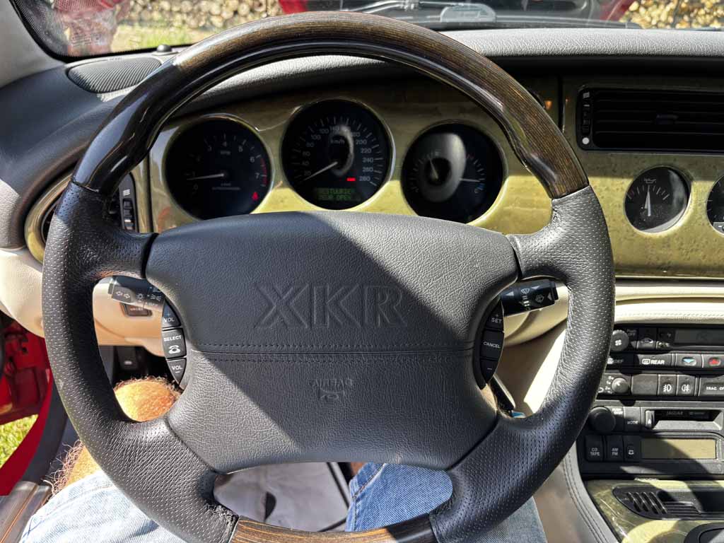 Jaguar XKR