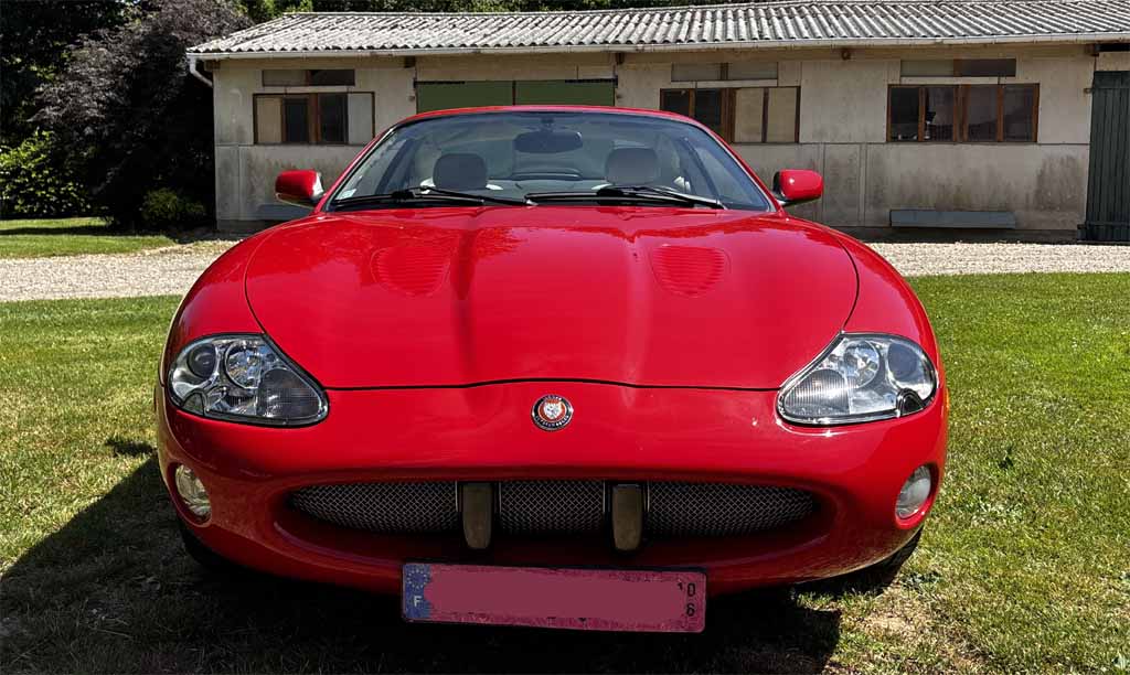 Jaguar XKR