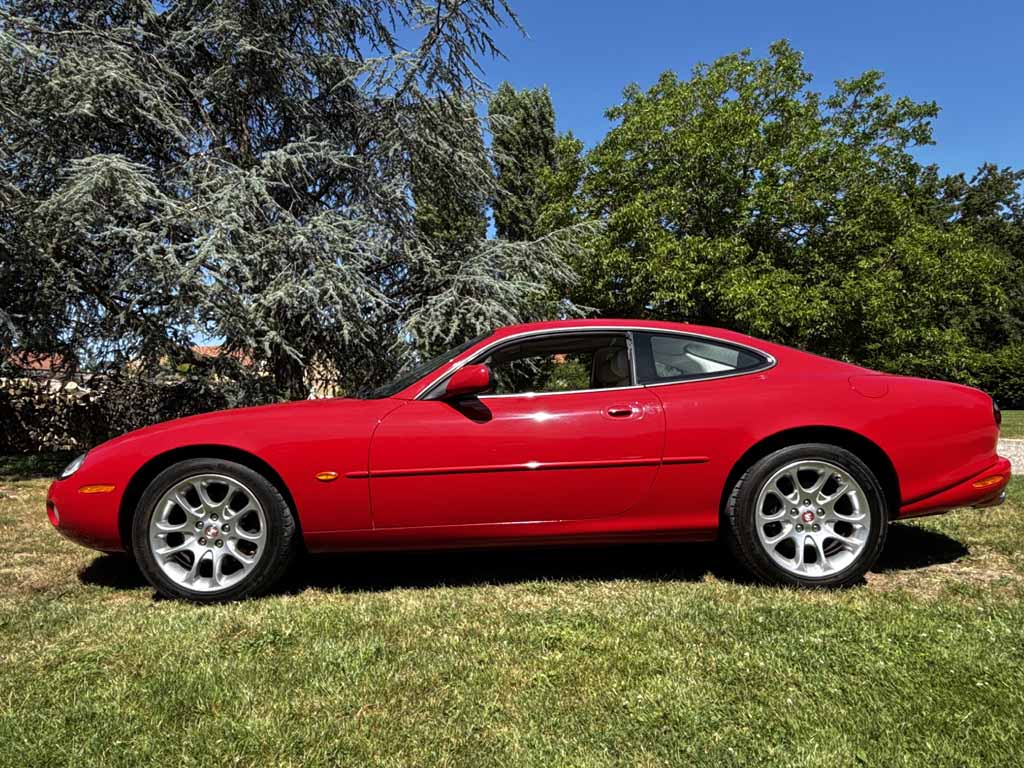 Jaguar XKR