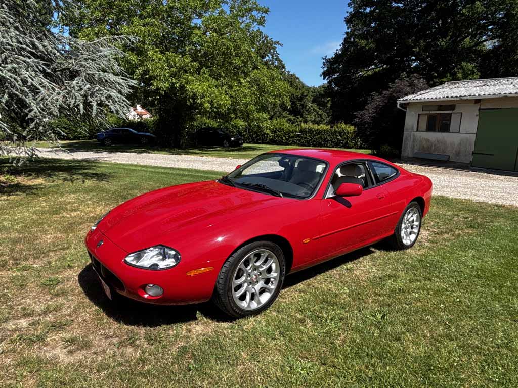 Jaguar XKR