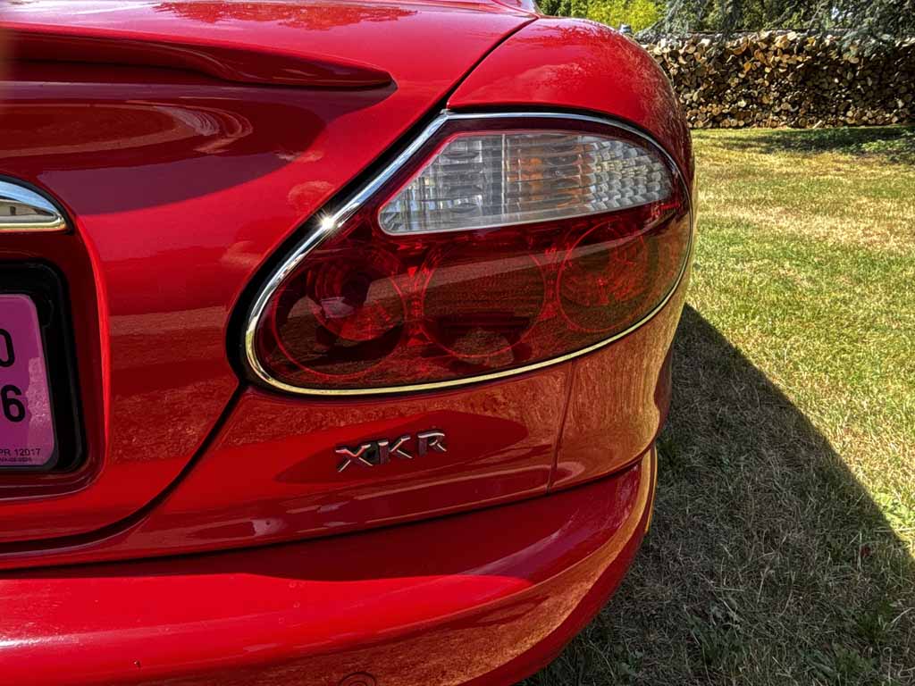 Jaguar XKR