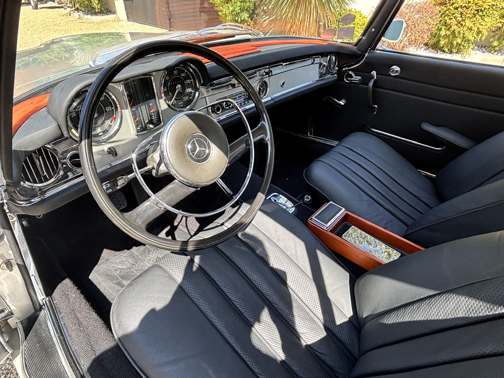 Mercedes 230 SL Pagode
